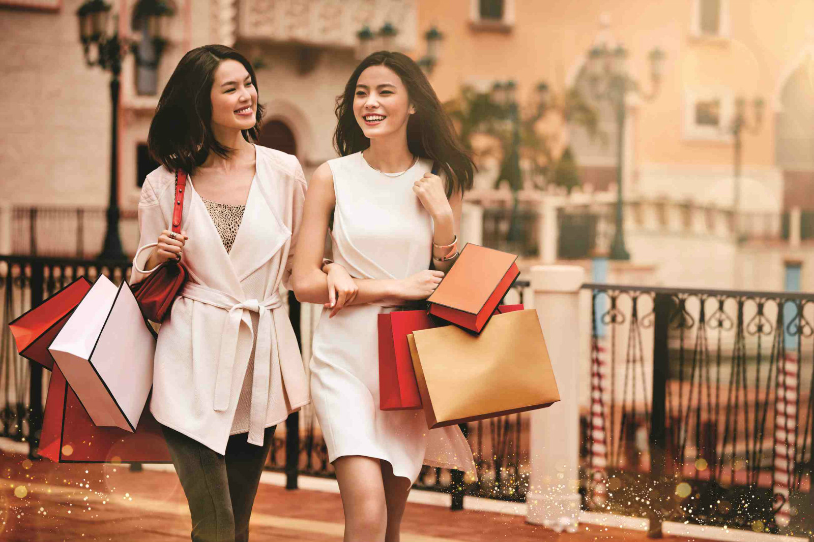 Great Prizes, Luxury Retail Experiences and Free Hotel Stays Await at Macau Shopping Festival at Sands Shoppes
