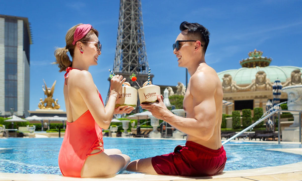 這個夏天，來巴黎人池畔小屋吧！