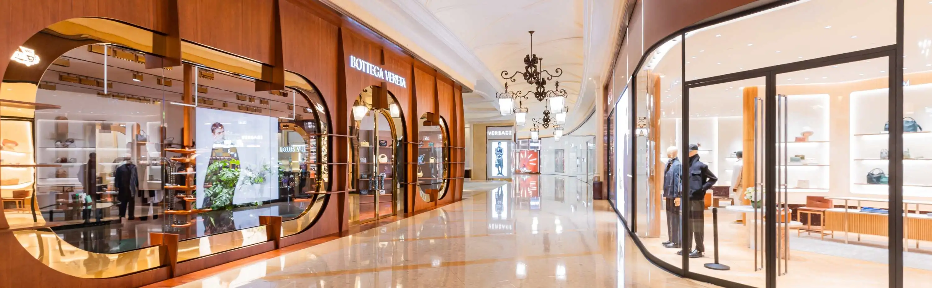 Shoppes at Four Seasons